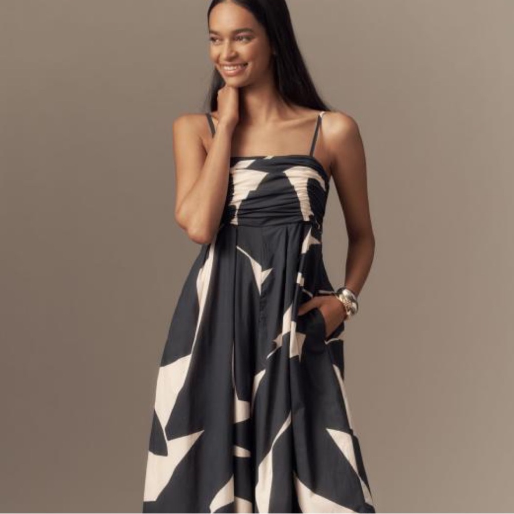 NWOT ANTHROPOLOGIE
Hutch The Mabel Sleeveless Wide-Leg Jumpsuit- Black & White